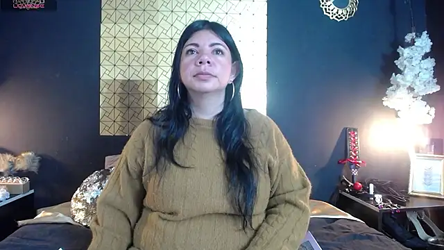 Snapshot of kinky_momm chatting on March 2026 04:43:01 PM kinky momm online show from March 2026 04:43:01 PM