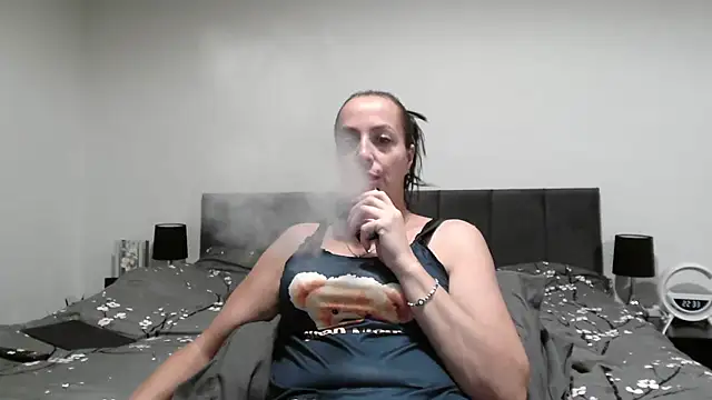 ShawtLana online show from October 2025 09:31:01 PM