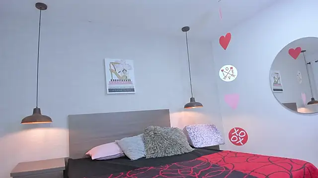 Katyrousee online show from February 2026 07:01:02 PM