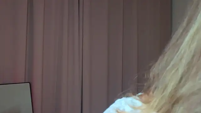 LoveSeekins online show from April 2026 07:14:01 PM