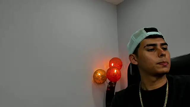 Matthewlodge online show from November 2025 01:48:01 AM