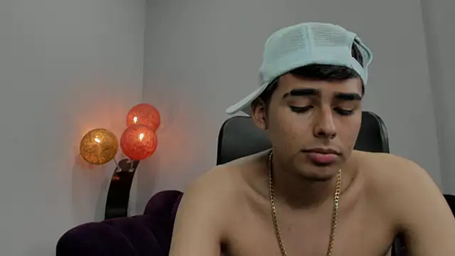 Matthewlodge online show from November 2025 03:34:01 PM