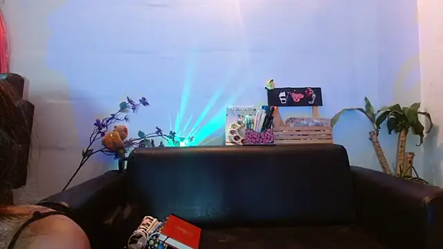 carolinerue online show from September 2025 11:29:01 PM