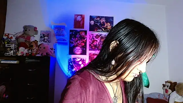 carolinerue online show from October 2025 05:52:01 AM