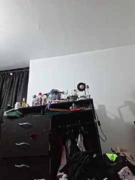 carolinerue online show from February 2026 04:13:01 AM