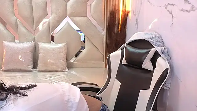 antonela tp online show from December 2025 01:05:02 PM