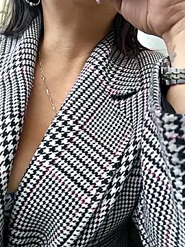 Misshot 01 online show from September 2025 07:08:01 PM