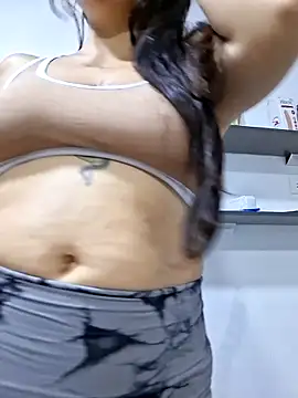 Snapshot of Shell_Latina chatting on June 2026 12:24:02 AM Shell Latina online show from June 2026 12:24:02 AM