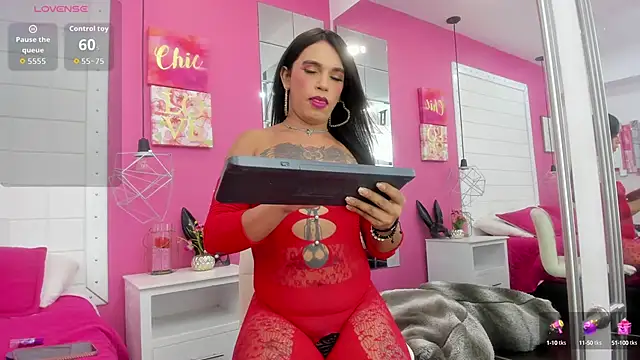 Snapshot of TransDoll09 chatting on October 2025 04:19:01 PM TransDoll09 online show from October 2025 04:19:01 PM