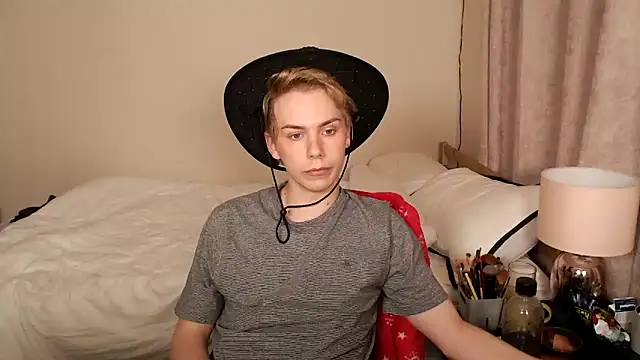 Snapshot of scottishtwink01 chatting on September 2025 11:49:02 PM scottishtwink01 online show from September 2025 11:49:02 PM