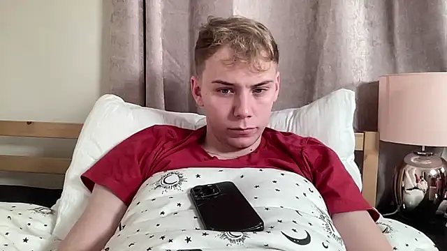 Snapshot of scottishtwink01 chatting on September 2025 10:24:02 PM scottishtwink01 online show from September 2025 10:24:02 PM