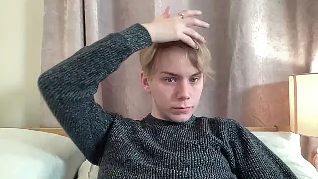 Snapshot of scottishtwink01 chatting on October 2025 01:12:02 AM scottishtwink01 online show from October 2025 01:12:02 AM