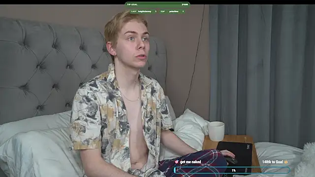 Snapshot of scottishtwink01 chatting on March 2026 12:47:02 AM scottishtwink01 online show from March 2026 12:47:02 AM