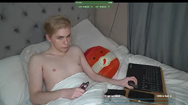 Snapshot of scottishtwink01 chatting on March 2026 09:30:01 PM scottishtwink01 online show from March 2026 09:30:01 PM