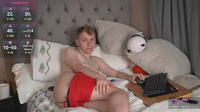 Snapshot of scottishtwink01 chatting on May 2026 11:02:02 PM scottishtwink01 online show from May 2026 11:02:02 PM
