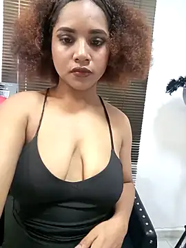 Snapshot of SofyTaylori chatting on October 2025 02:52:02 PM SofyTaylori online show from October 2025 02:52:02 PM