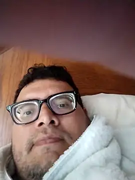 Santiagoqro85 online show from September 2025 05:03:01 PM