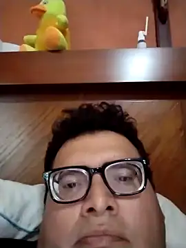 Santiagoqro85 online show from October 2025 05:33:01 PM