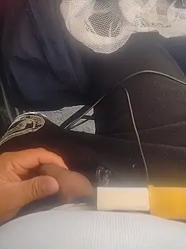 Santiagoqro85 online show from December 2025 07:23:02 PM