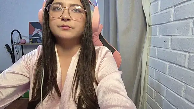 valentinauwu online show from March 2026 06:14:01 AM