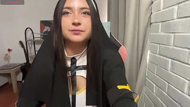 valentinauwu online show from April 2026 09:24:01 PM