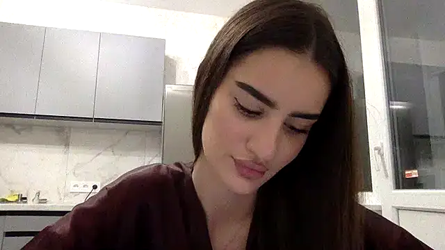 Snapshot of Kavyyr chatting on December 2025 04:05:01 PM Kavyyr online show from December 2025 04:05:01 PM