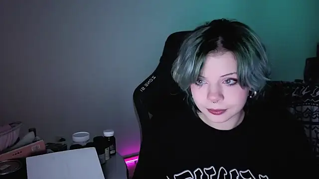 Alice Zev online show from September 2025 04:52:02 PM