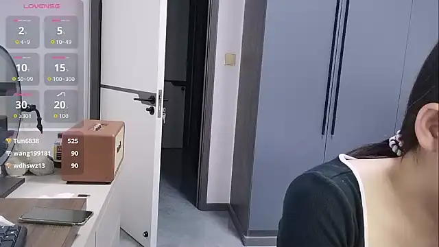 luckckcj online show from September 2025 01:05:01 PM