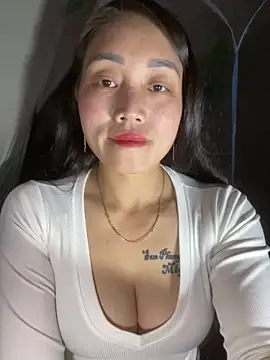 chipp-bong online show from December 2025 01:16:02 PM