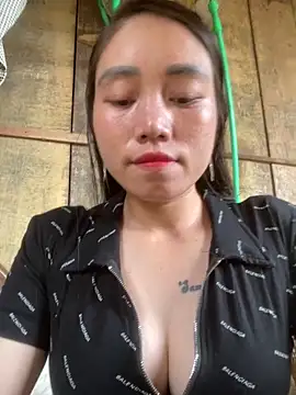 chipp-bong online show from April 2026 03:43:02 AM