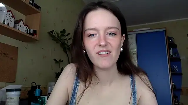 Snapshot of Tivanera chatting on May 2026 06:19:01 AM Tivanera online show from May 2026 06:19:01 AM