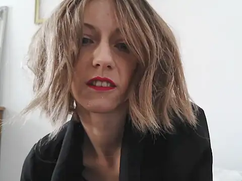 MadMadelin online show from October 2025 12:52:02 PM