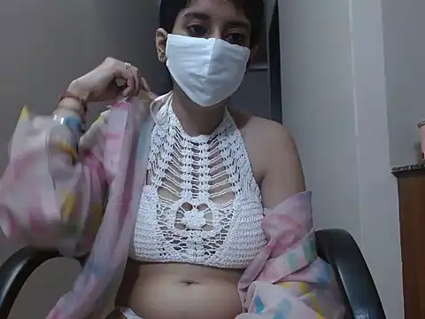 Snapshot of suzen_night chatting on December 2025 04:58:01 PM suzen night online show from December 2025 04:58:01 PM