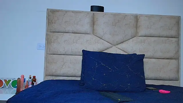 Angell cooper online show from December 2025 12:14:01 PM