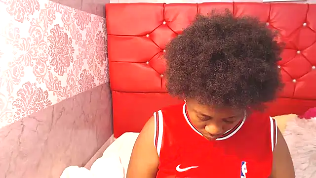 Snapshot of amijacobs chatting on October 2025 02:30:02 AM amijacobs online show from October 2025 02:30:02 AM