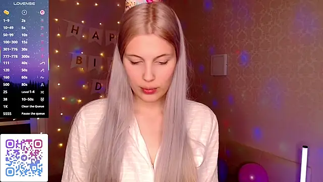 Larileya online show from October 2025 05:56:02 PM