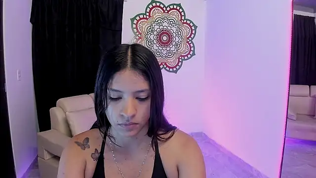 Snapshot of Candy_fox_19 chatting on March 2026 01:28:01 PM Candy fox 19 online show from March 2026 01:28:01 PM