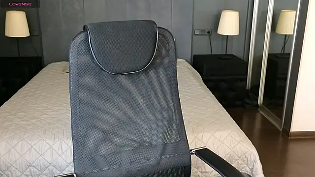 LouieEvans online show from October 2025 08:55:02 PM