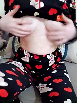 Snapshot of Lamya-dalo3a chatting on April 2026 12:38:01 AM Lamya-dalo3a online show from April 2026 12:38:01 AM