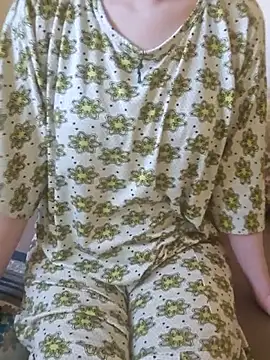 Snapshot of Lamya-dalo3a chatting on April 2026 02:33:02 PM Lamya-dalo3a online show from April 2026 02:33:02 PM