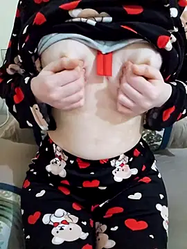 Snapshot of Lamya-dalo3a chatting on April 2026 01:16:02 AM Lamya-dalo3a online show from April 2026 01:16:02 AM