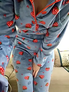 Snapshot of Lamya-dalo3a chatting on April 2026 12:12:01 AM Lamya-dalo3a online show from April 2026 12:12:01 AM