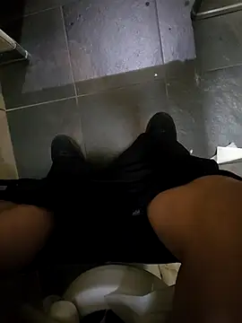 Snapshot of maxelbueno chatting on September 2025 08:45:01 PM maxelbueno online show from September 2025 08:45:01 PM