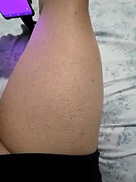 Snapshot of maxelbueno chatting on October 2025 03:46:02 AM maxelbueno online show from October 2025 03:46:02 AM