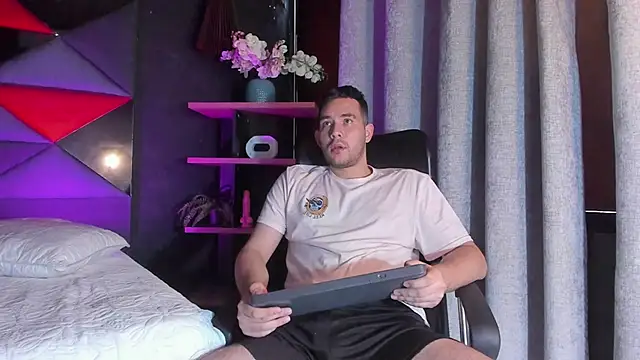 matti de lucaa online show from September 2025 06:40:01 PM