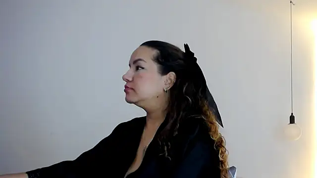 Dulce  Lovee online show from September 2025 01:33:01 PM