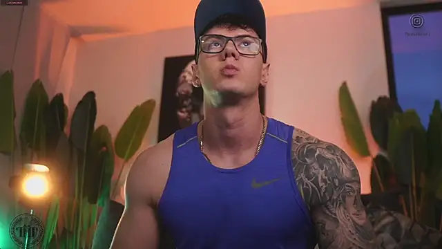 Thomas Falcon online show from December 2025 10:48:01 PM