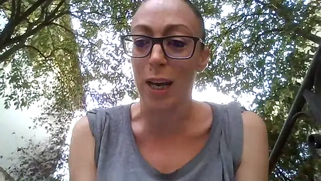 Astrid3 online show from October 2025 03:13:01 PM