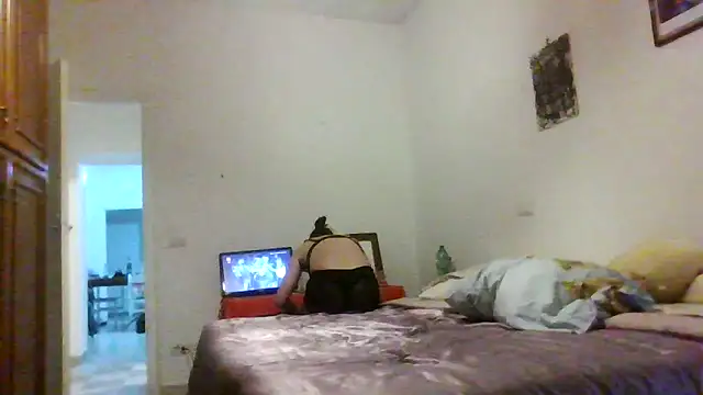 Snapshot of Astrid3 chatting on January 2026 12:26:01 AM Astrid3 online show from January 2026 12:26:01 AM