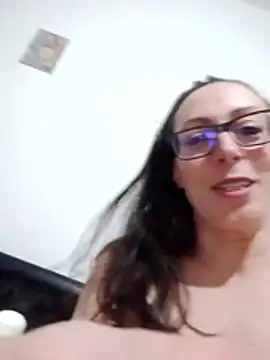 Snapshot of Astrid3 chatting on March 2026 12:28:01 AM Astrid3 online show from March 2026 12:28:01 AM